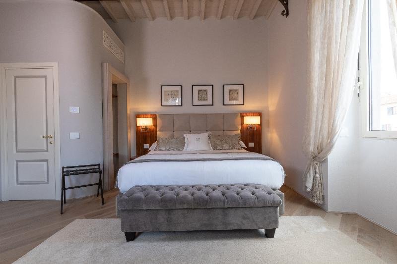 Фото Donati Luxury Tower Suites