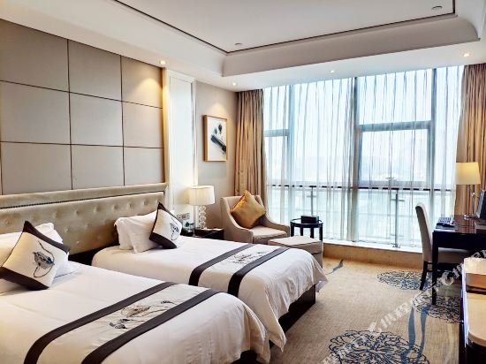 Фото Hangzhou Huachen Fengting Hotel