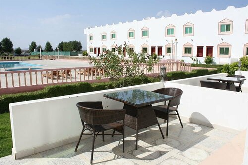 Гостиница Green Oasis Hotel в Сухаре