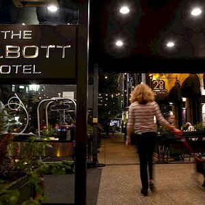 Гостиница The Talbott Hotel