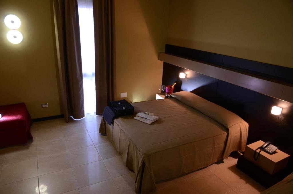 Фото Melqart Hotel