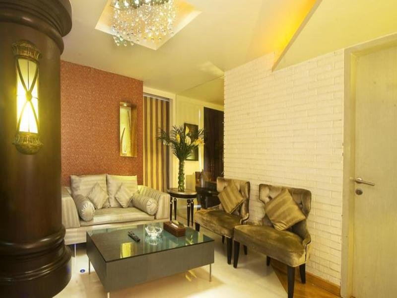 Фото Peninsula Grand Hotel