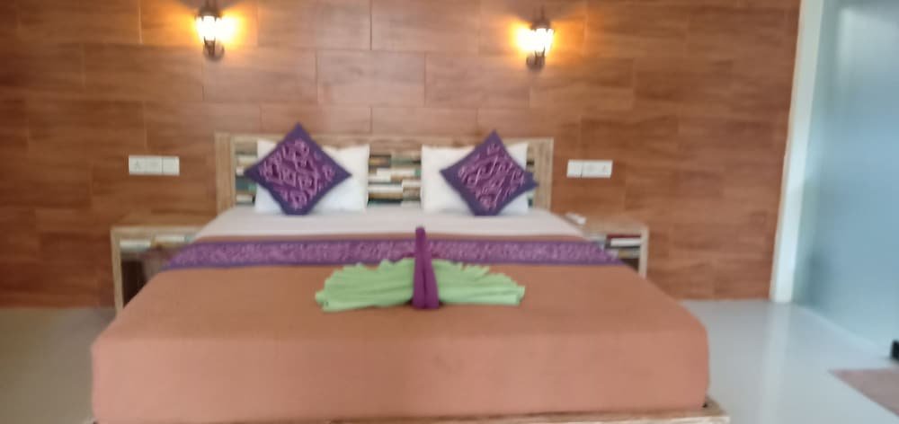 Фото Monkey Forest Bungalow