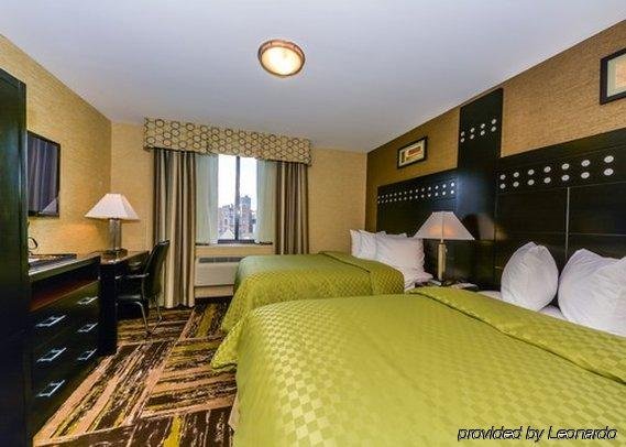 Фото Rodeway Inn Bronx Zoo