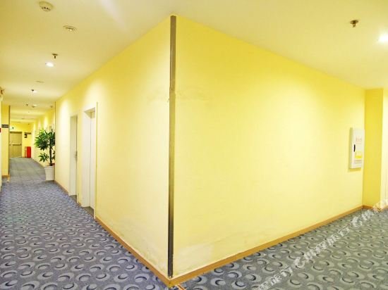 Фото 7 Days Inn Chongqing Liberation Monument Jiaochangkou Subway Station Branch