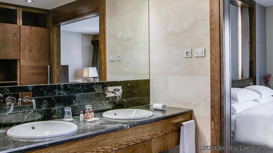 Фото Eurostars Suites Mirasierra