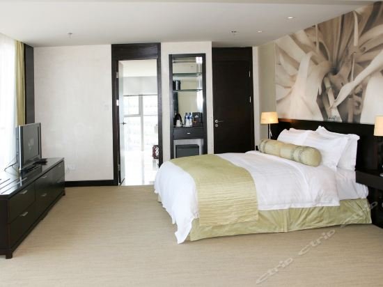 Фото China National Convention Center Grand Hotel