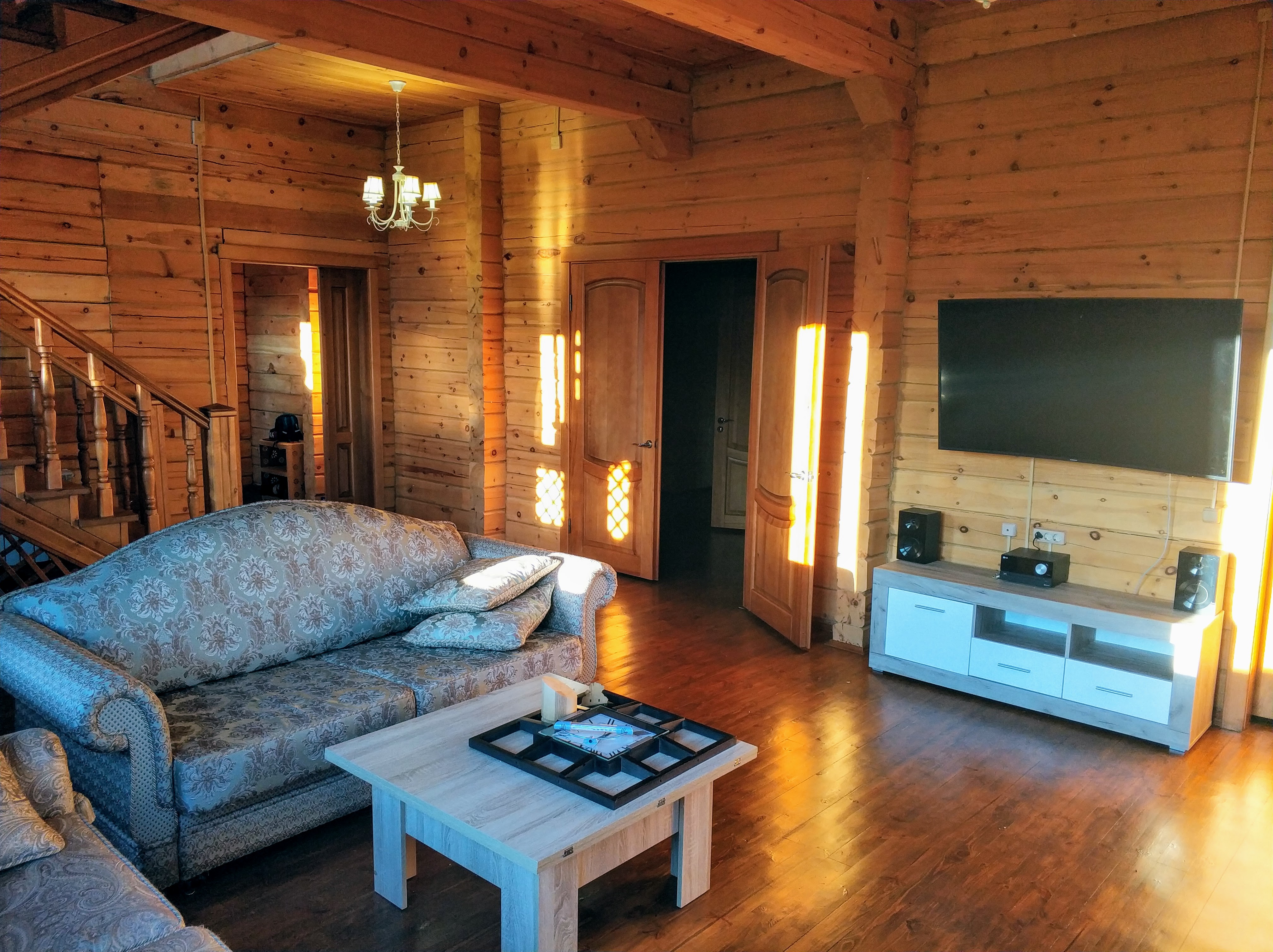 Фото Шебалинский питомник Королевский марал