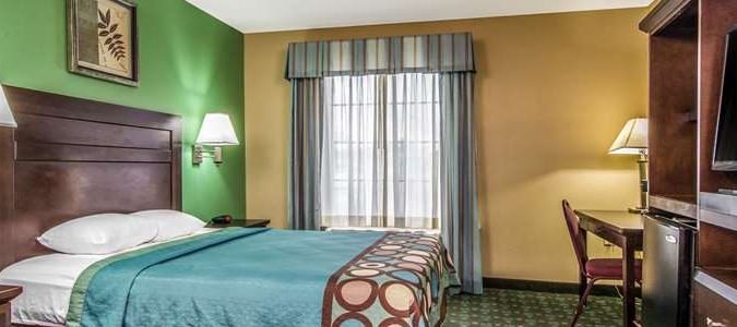 Фото Super 8 by Wyndham Lake Charles/Sulphur