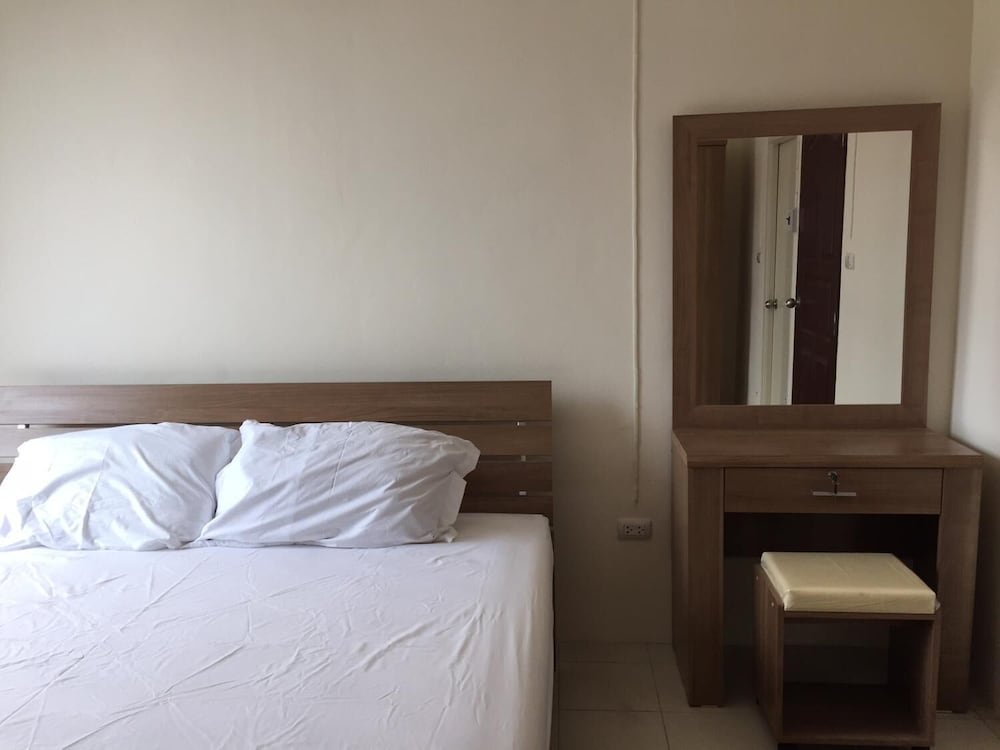 Фото Surasak Center Sri Racha