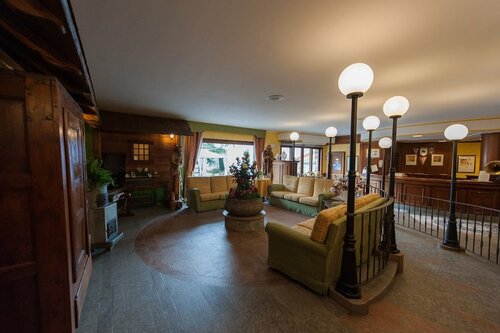 Внешний вид отеля Hotel Relais Du Foyer в Шатийоне, фото 2