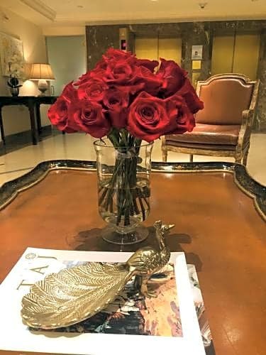 Фото Taj Campton Place