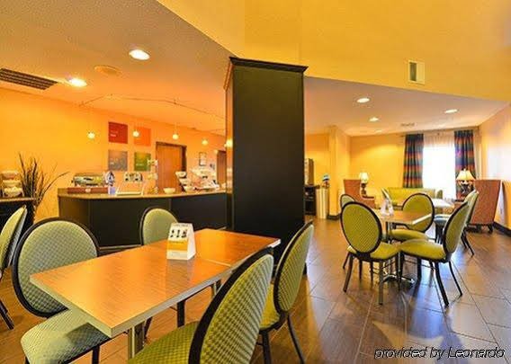 Фото Comfort Suites Monroe