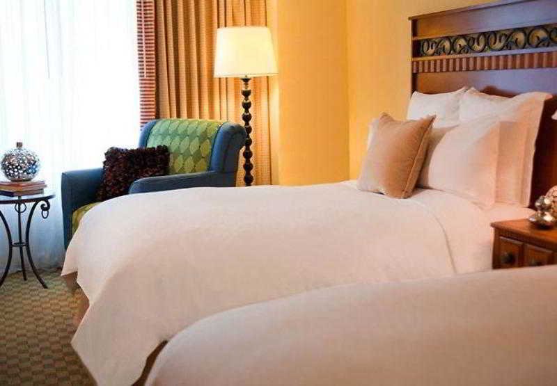 Фото Renaissance Tampa International Plaza Hotel