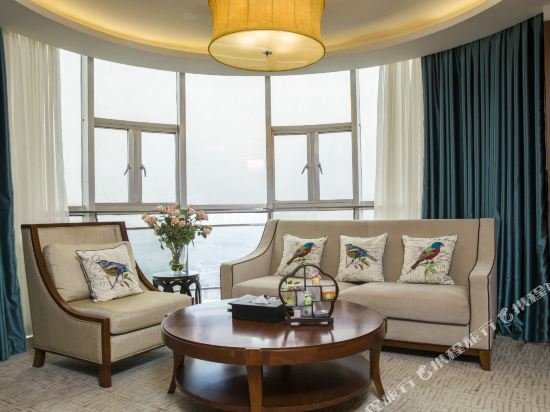 Фото Landison Plaza International Hotel Zhenjiang