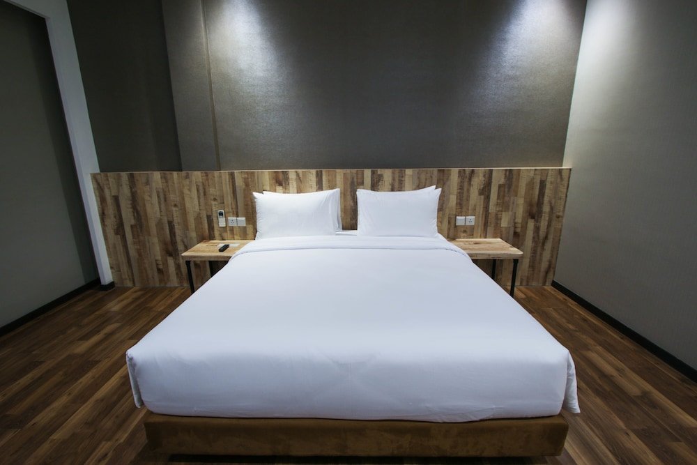 Фото All Nite And Day Veteran