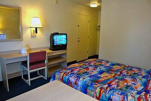 Гостиница Clarion Pointe Ridgecrest near China Lake Naval Station в Риджкресте