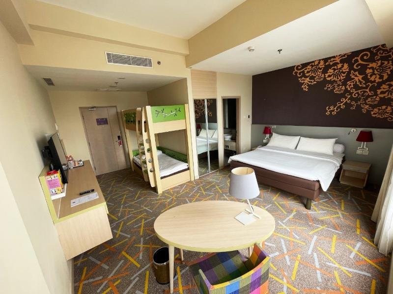 Фото Ibis Styles Malang