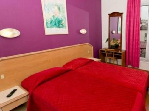 Гостиница Hôtel Ibis Styles Paris Nation Cours De Vincennes в Париже