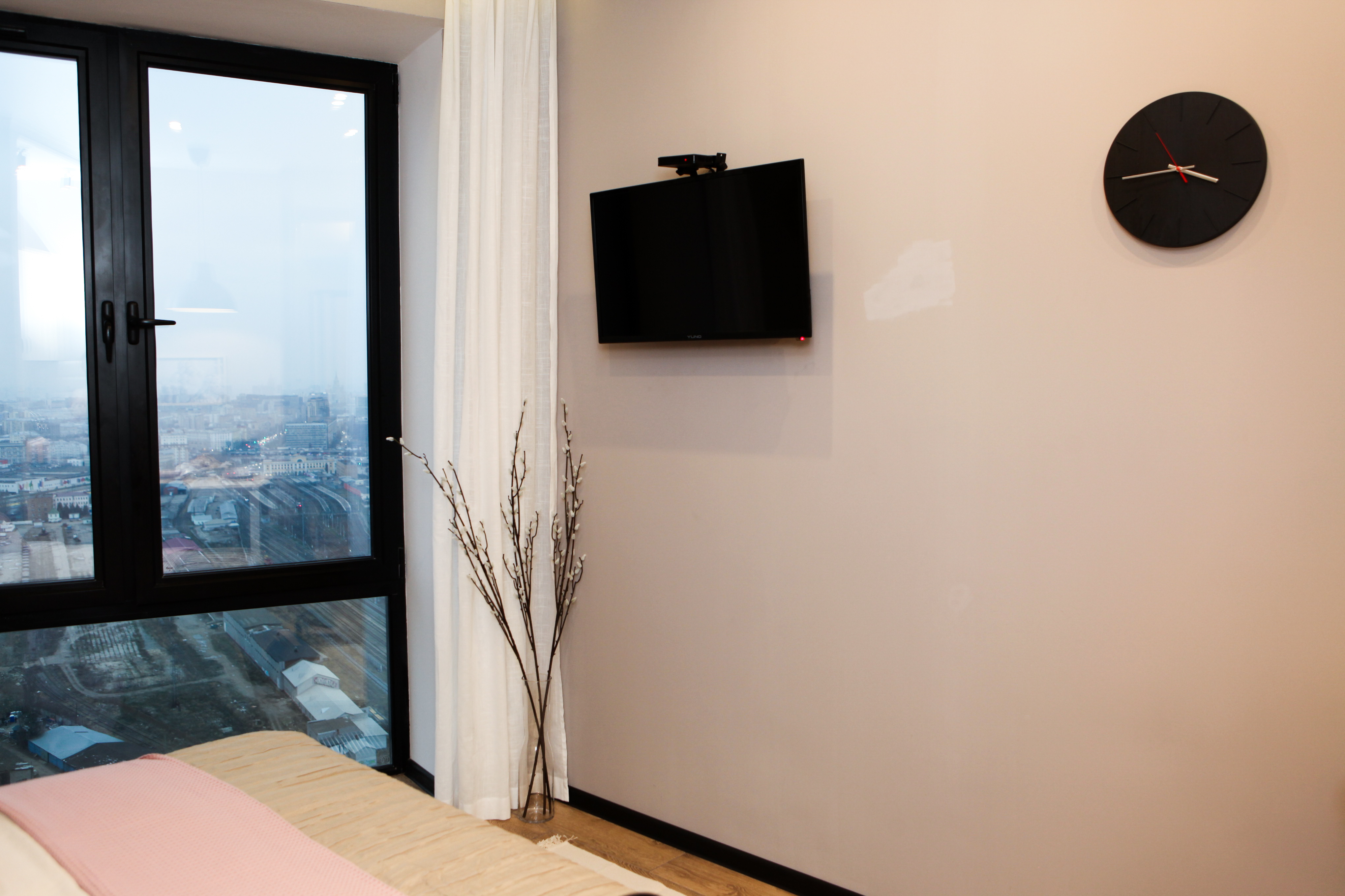 Фото В Небоскребе с видом на Останкинскую башню