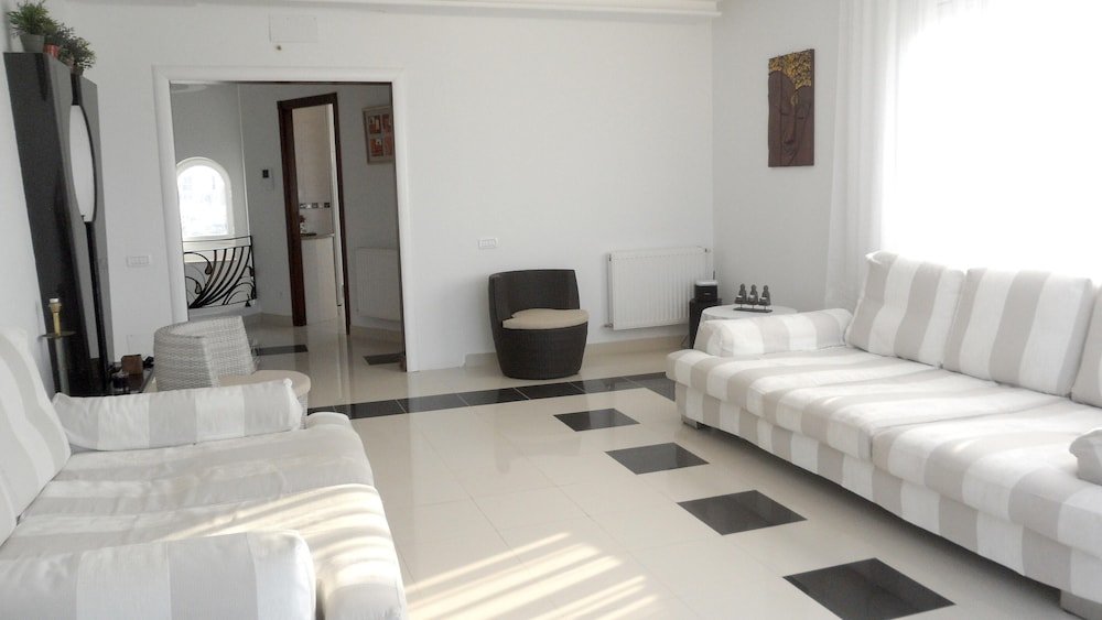 Фото Apartment With 4 Bedrooms in Mahdia, With Wonderful sea View, Furnished Terrace and Wifi Near the Beach