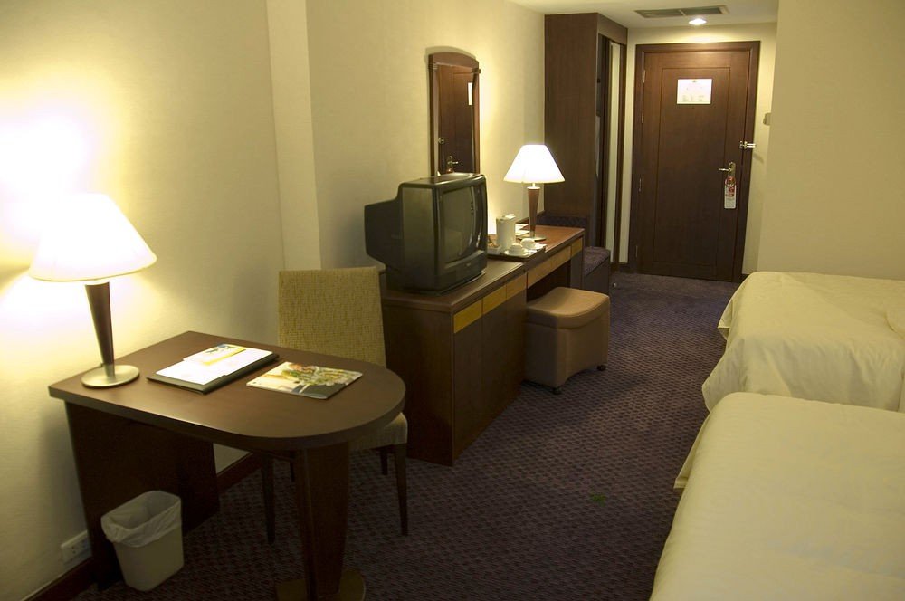 Фото Zenith Sukhumvit Hotel