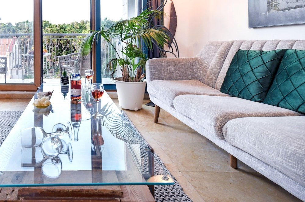 Фото Deluxe 2bd Jaffa Dreams W Pool & Parking