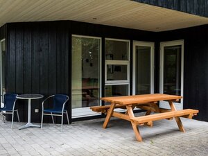 8 Person Holiday Home on a Holiday Park in Oksbøl