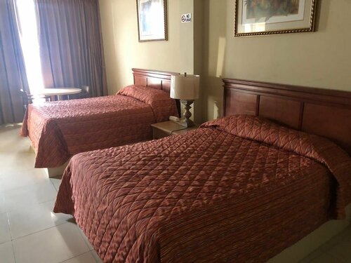 Гостиница Hotel Plaza Riviera в Браунсвилле