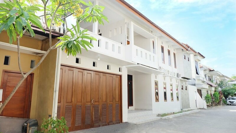 Гостиница Simply Homy Guest House Jogokaryan в Джокьякарте