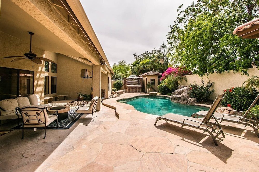 Фото Luxury Scottsdale Home W/pool and Hot Tub!