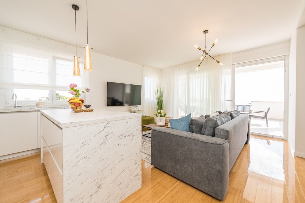 Фото Penthouse Apartment Perla with Jacuzzi