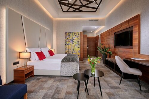 Гостиница Artis Boutique Hotel в Сомбатхее