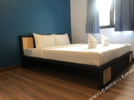 Фото Thyme Xeriscape Hostel