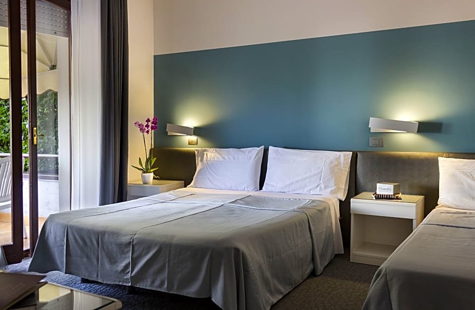 Фото Hotel Désirée