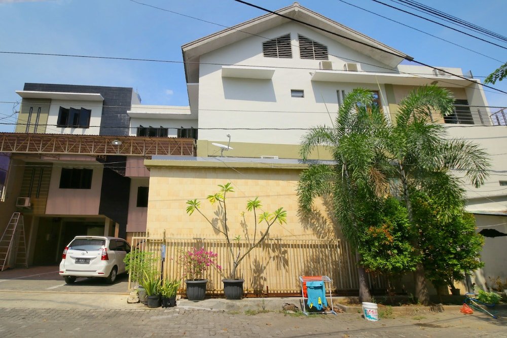 Фото Airy Bandara Ahmad Yani Anjasmoro Raya 74 Semarang