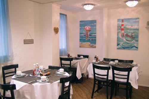 Фото The Wilton Hotel