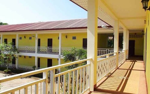 Гостиница Amonruk Hotel 1 в Провинции Пхрэ