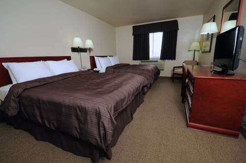 Фото Days Inn by Wyndham Steinbach