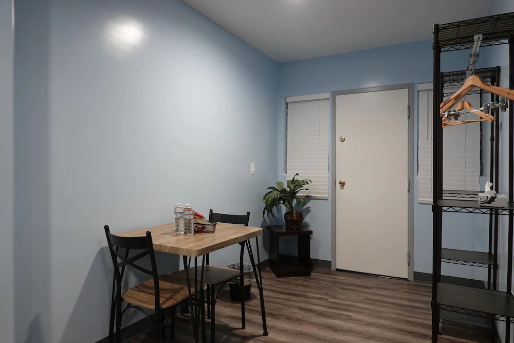 Фото 24 Hours Motel