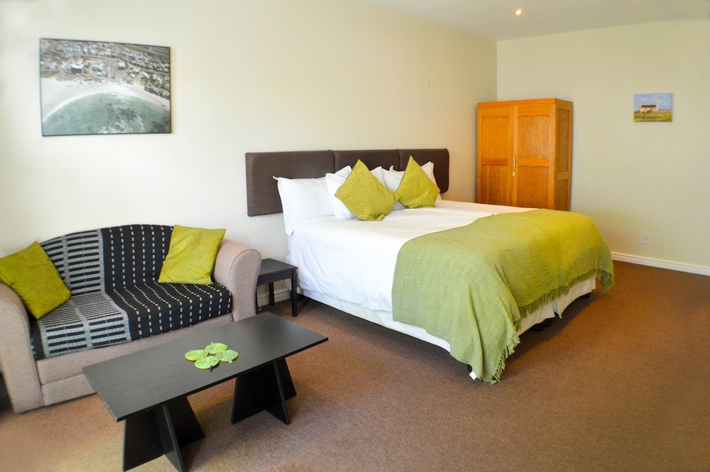 Фото Small Bay Guest House