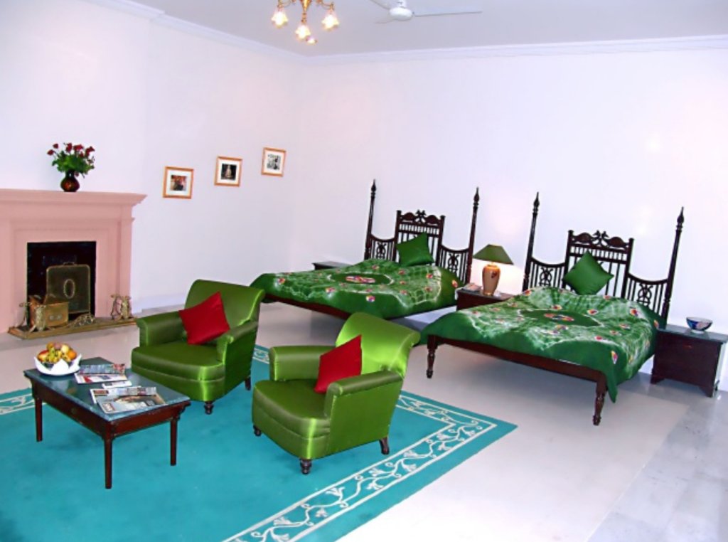 Фото отеля 2