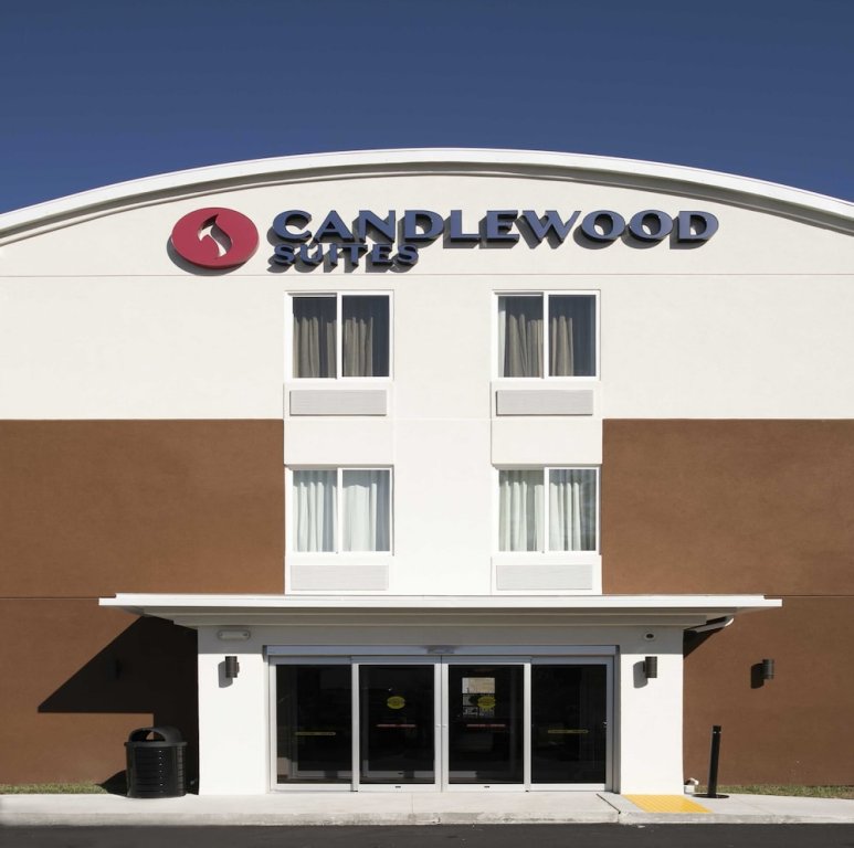 Фото Candlewood Suites Jacksonville - Mayport, an Ihg Hotel