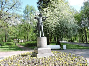 Иоганн Штраус (Санкт-Петербург, Пушкинский район, Павловск, Звериницкая улица), жанровая скульптура в Павловске