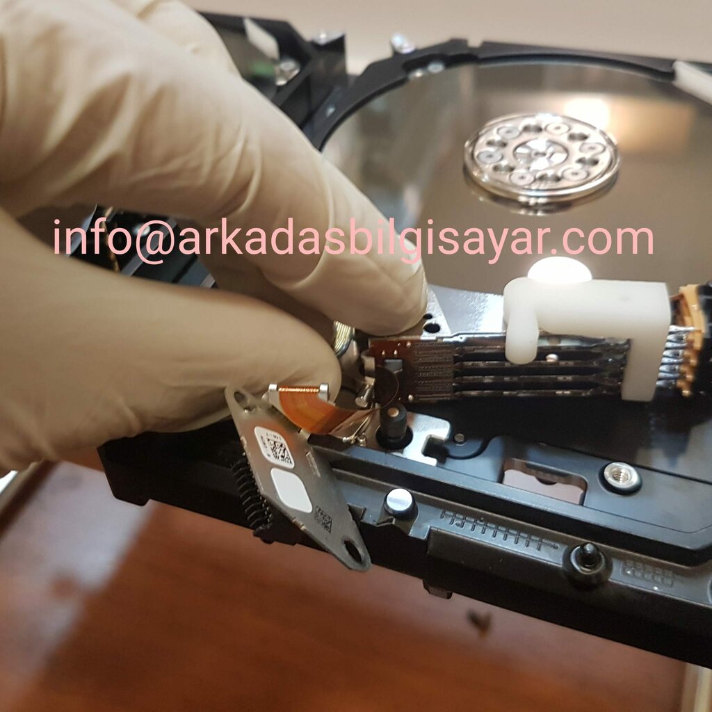 تكنولوجيا المعلومات (IT) Friend Computer Data Recovery Center ، اسطنبول، صورة