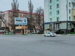 Mir Okon (Sovetskaya Street, 32), windows
