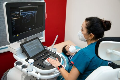 Külotli çorap va neylonda jinsiy aloqa