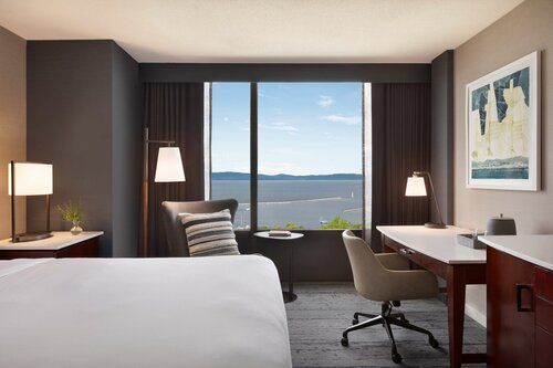 Гостиница Hilton Burlington Lake Champlain в Берлингтоне