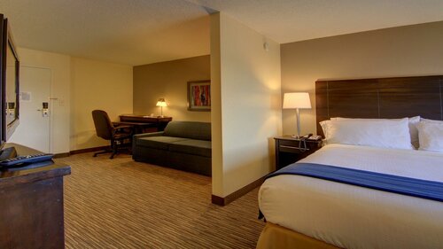 Гостиница Holiday Inn Express & Suites Alpharetta - Windward Parkway, an Ihg Hotel