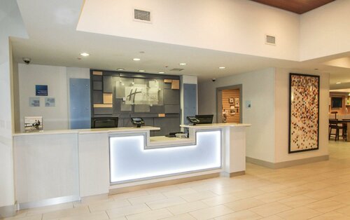 Гостиница Holiday Inn Express Hotel & Suites Charleston-North, an Ihg Hotel